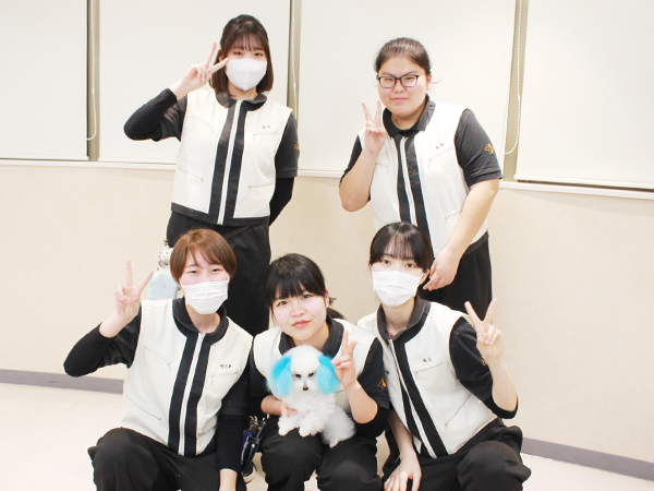 ２年生のカラーリング実習☆～Ｂクラス～